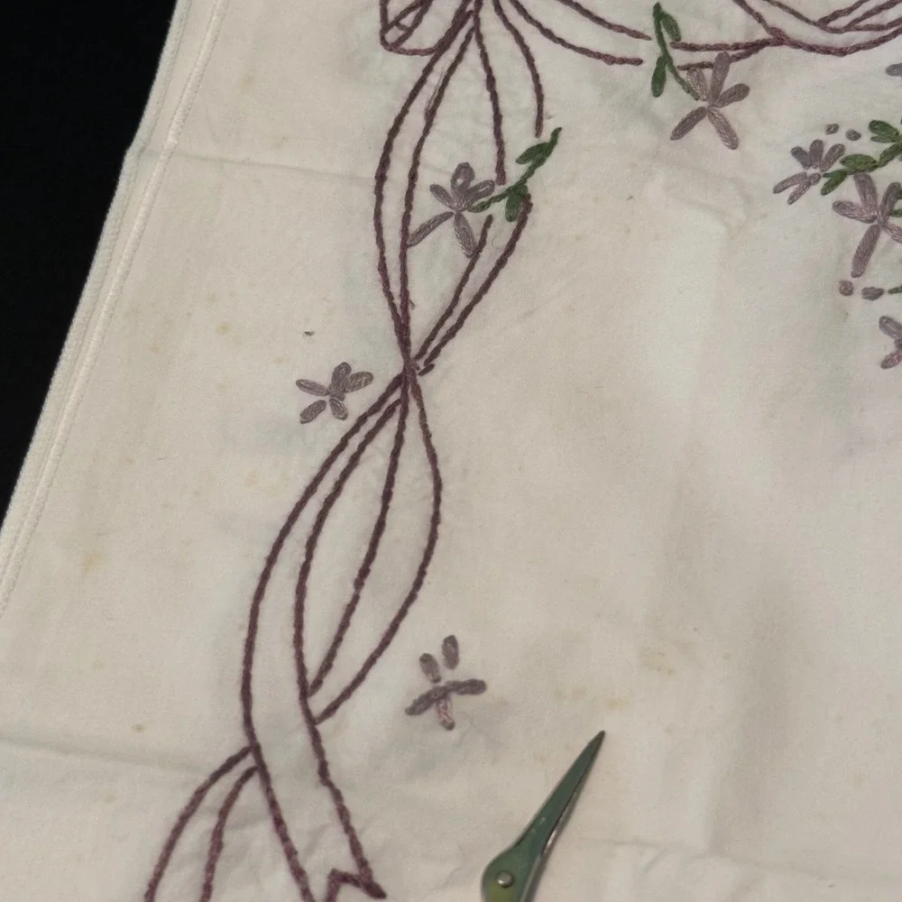 Vintage Hand Embroidered Floral Table Runner White Lavender Ribbon 40x13.5